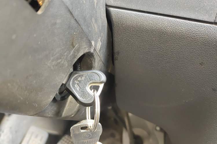 Used Wuling Zhiguang 2015 1.2L Practical LS-I Model
