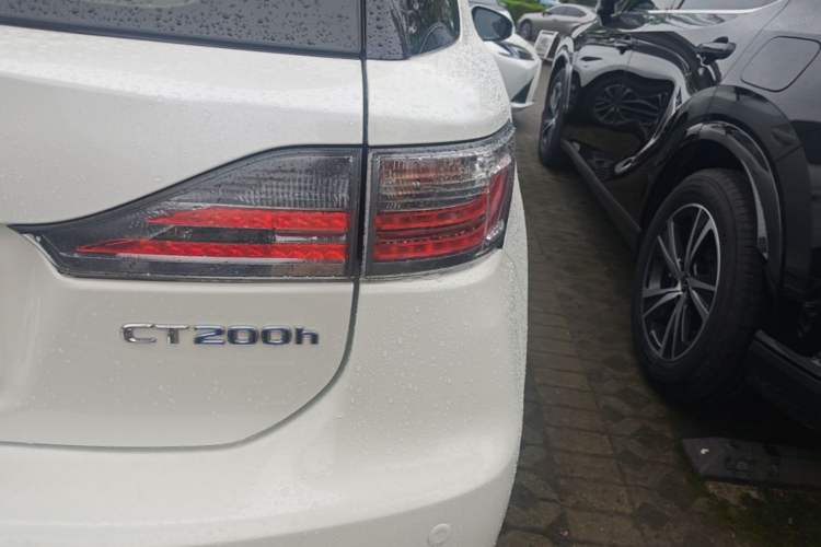 Used Lexus CT 2014 CT200h Elite Edition Monochrome