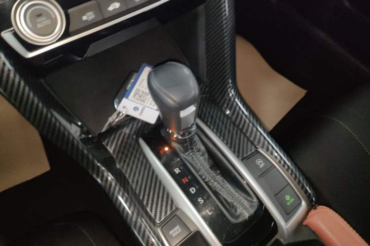 Used Honda Civic 2016 220TURBO CVT Luxury Edition