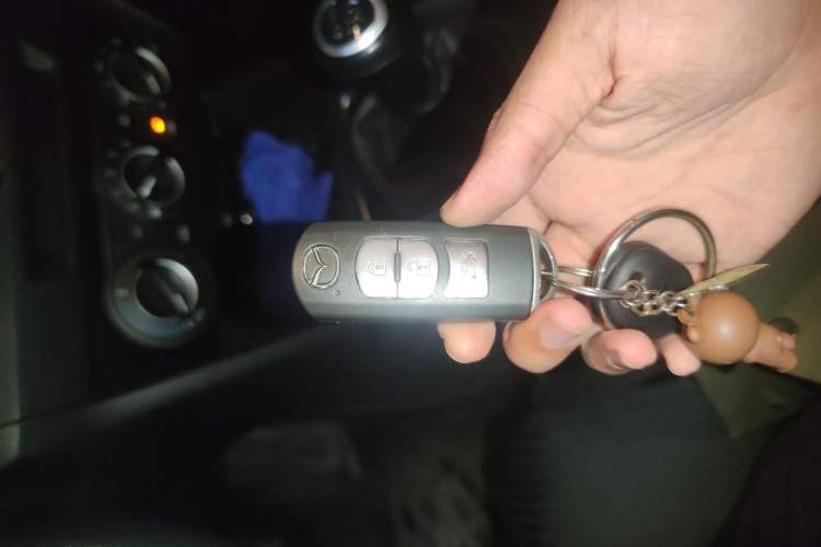 Used Mazda Mazda 3 Axela 2016 Sedan 1.5L Manual Comfort Model
