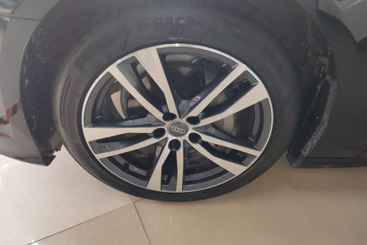 Used Audi A6L 2019 40 TFSI Luxury Dynamic Model
