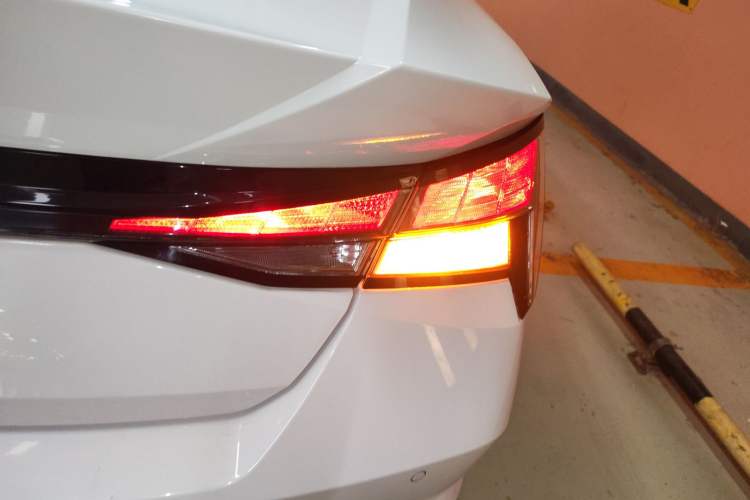 Used Hyundai Elantra 2021 1.5L CVT GLX Elite Edition
