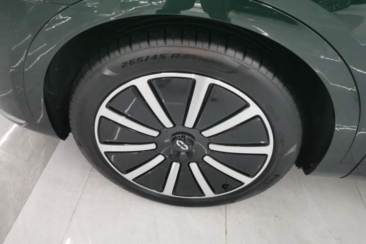 Used Hima AITO M9 2024 All-Electric Ultra Version 100 kWh 6-Seater Model