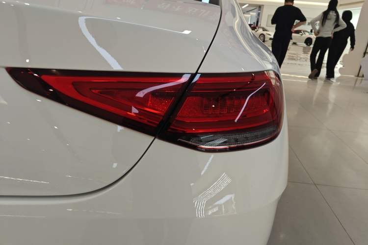 Used Mercedes-Benz CLS 2023-Year Restyled CLS 260