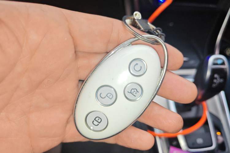 Used BYD Song New Energy 2017 Song DM 1.5TID All-Wheel Drive Luxury Model Vehicle Key