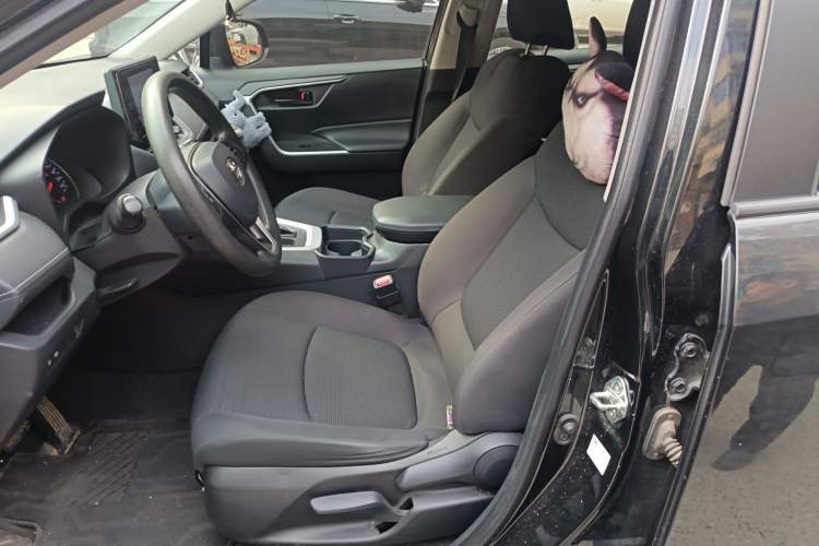 Used Toyota RAV4 2021 2.0L CVT Two-Wheel Drive Urban Edition
