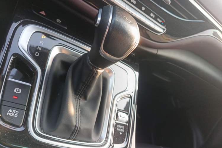 Used GAC Trumpchi M6 2023 PRO 270T DCT Luxury Edition Gear Lever