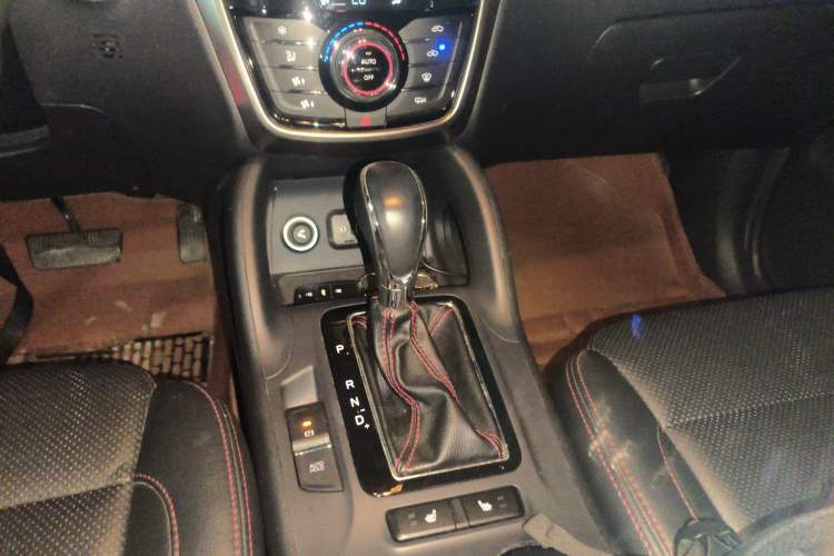 Used Changan CS75 2014 1.8T Automatic Prestige Model China IV Standard
