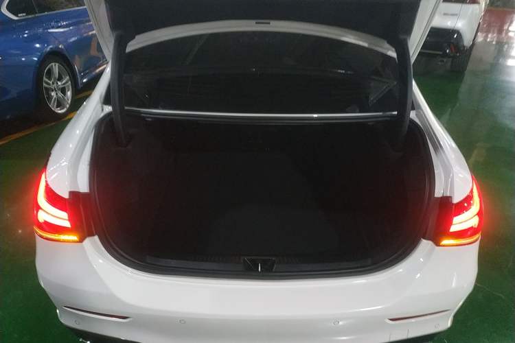 Used Mercedes-Benz A-Class 2022 Revised Version A 200 L Sport Sedan Fashionable Style