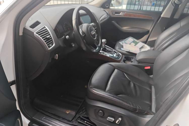 Used Audi Q5 2017 40 TFSI Comfort Model Left Front Seat