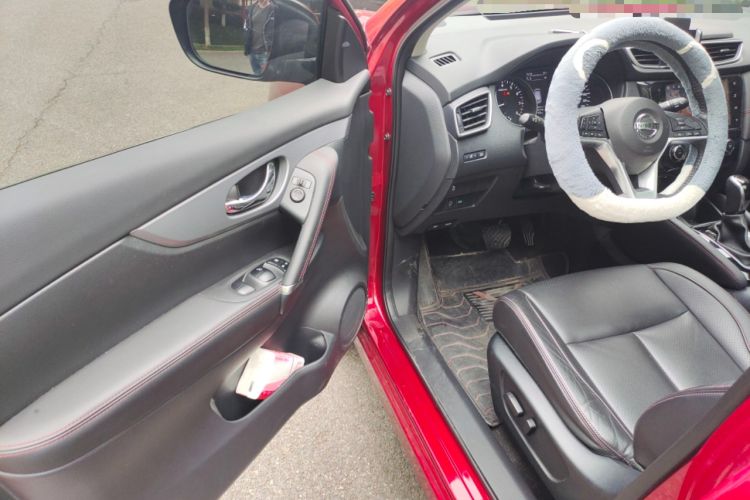 Used Nissan Qashqai 2021 2.0L CVT Luxury Edition Driver Seat