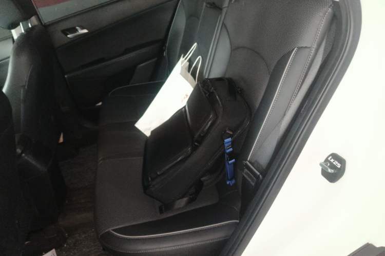 Used Hyundai ix25 2015 1.6L Automatic Two-Wheel Drive Smart GLS Trim Left Rear Seat