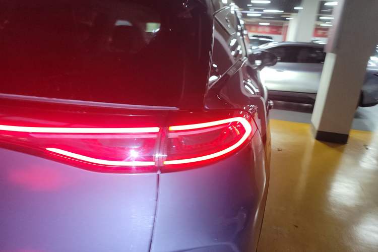 Used Denza N8 2023 Four-Wheel Drive Ultra-Hybrid Flagship Seven-Seater Version
