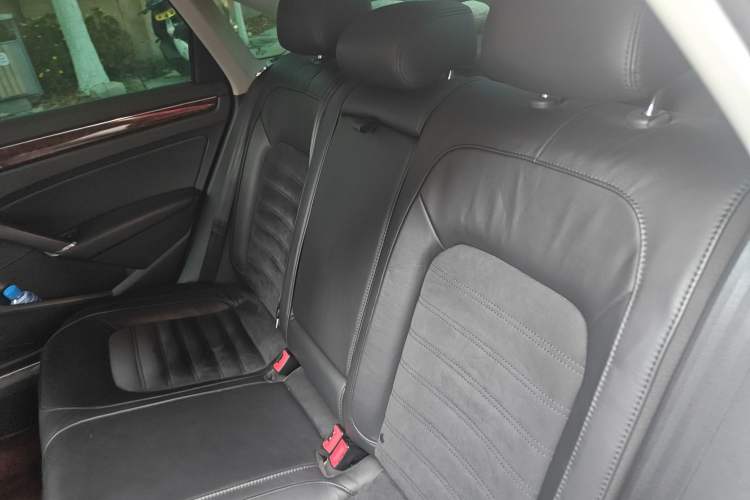 Used Volkswagen Passat 2013 2.0 TSI DSG Ultimate Edition
