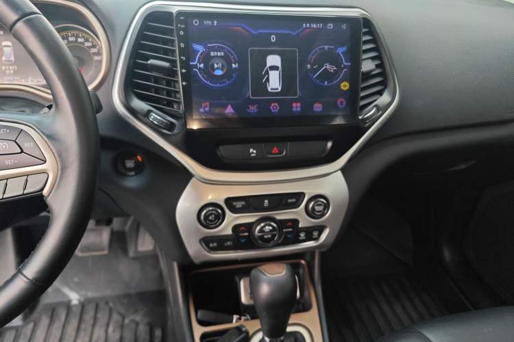 Used Jeep Cherokee 2017 2.0L Superior Edition