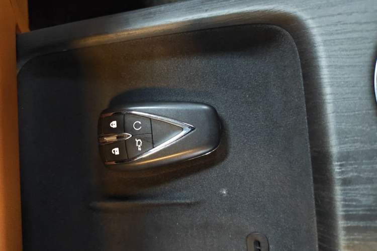 Used CHANGAN CS75 PLUS 2025 4th Generation 1.5T New Blue Whale Smart Luxury Edition Vehicle Key