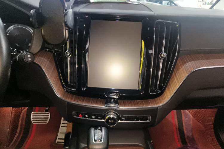 Used Volvo XC60 2021 T5 4x4 Smart Luxury Edition