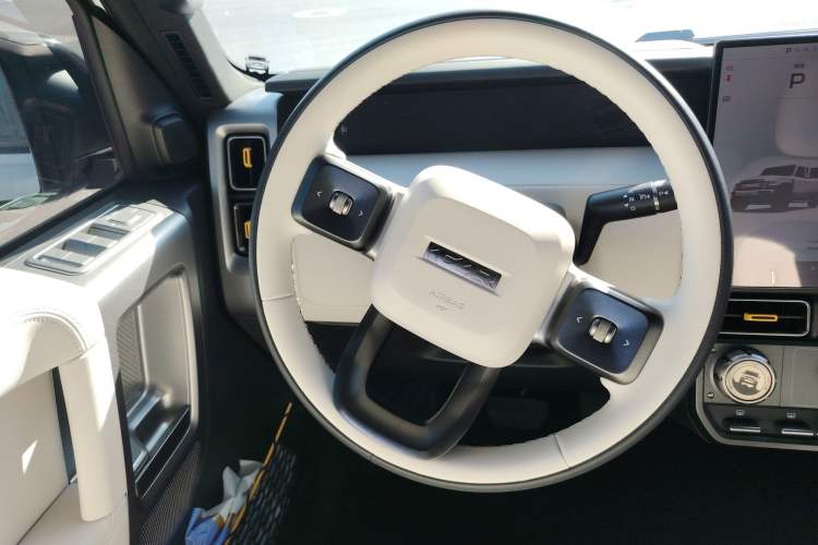 Used iCAR V23 2025 501 Four-Wheel Drive Intelligent Driving Version