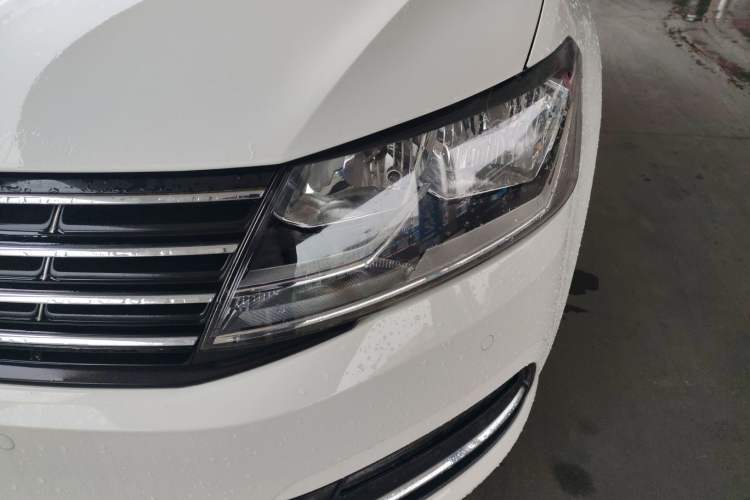 Used Volkswagen Lavida 2017 1.6L Automatic Comfort Edition Left Front Headlight