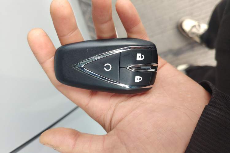 Used CHANGAN NEVO Hunter K50 2025 Model Standard Box Four-Wheel Drive Flagship
