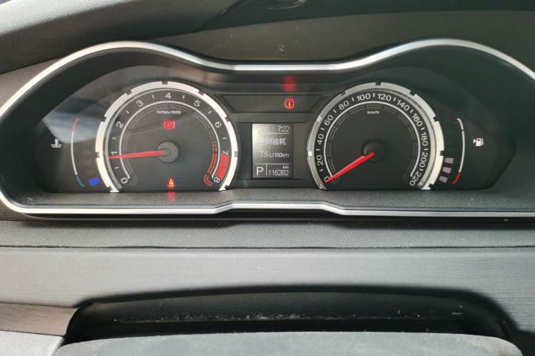 Used MG 6 2015 Hatchback 1.8T 90th Anniversary Track Champion Edition Automatic inkaNet Elite Model
