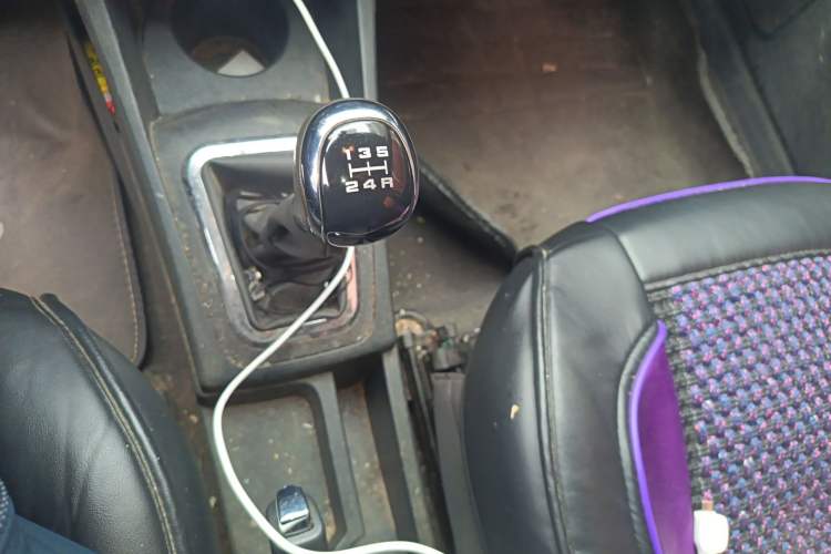 Used Dongfeng Aeolus AX3 2016 1.5L Manual Shangkue Model Gear Lever