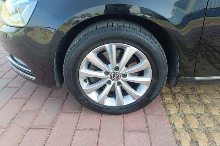 Used Volkswagen Magotan 2015 Revised Version 2.0 TSI Luxury Edition Exterior 4