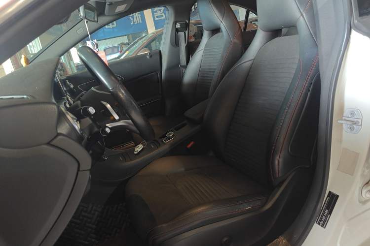 Used Mercedes-Benz CLA 2015 CLA 220 4MATIC
