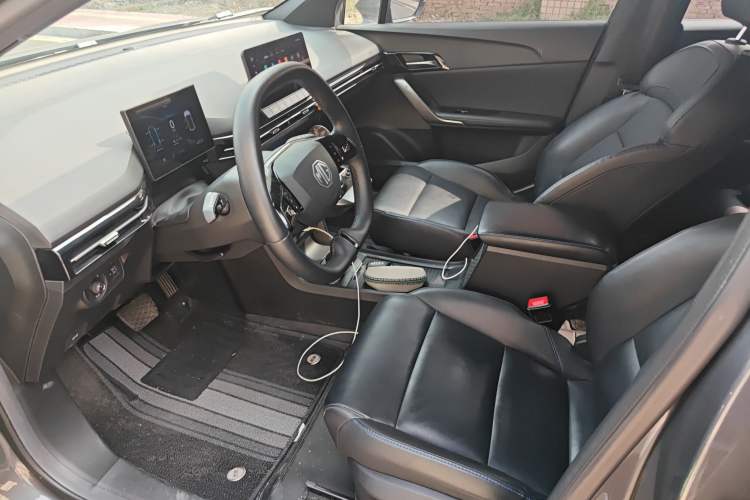 Used MG 4 EV 2022 425 km Luxury Edition Left Front Seat