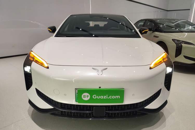 Used Hongqi EH7 2024 690 Pro
