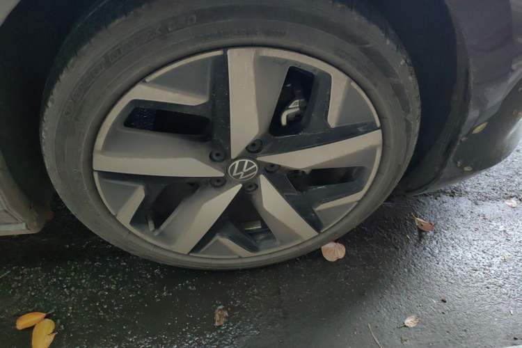 Used Volkswagen Lamando 2022 Lingdu L 280TSI DSG Spicy Edition Right Front Wheel Hub