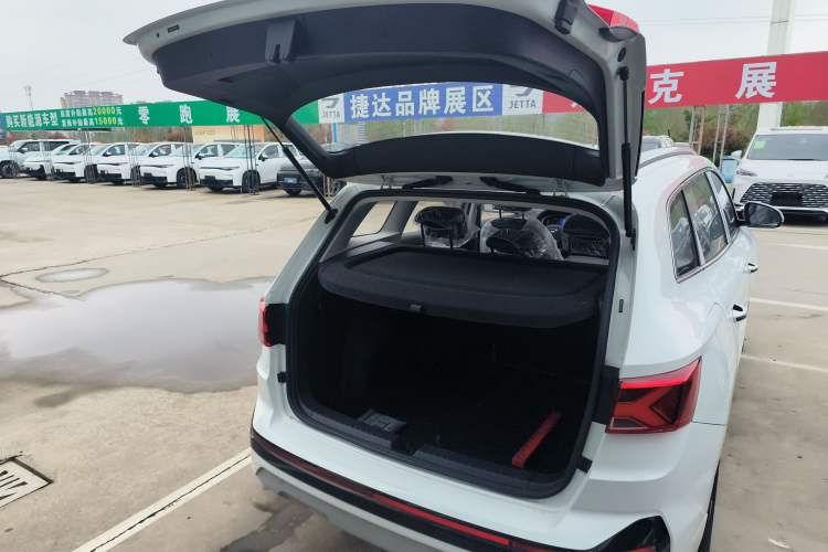 Used Jetta VS7 2024 280TSI Automatic Glory Edition Trunk