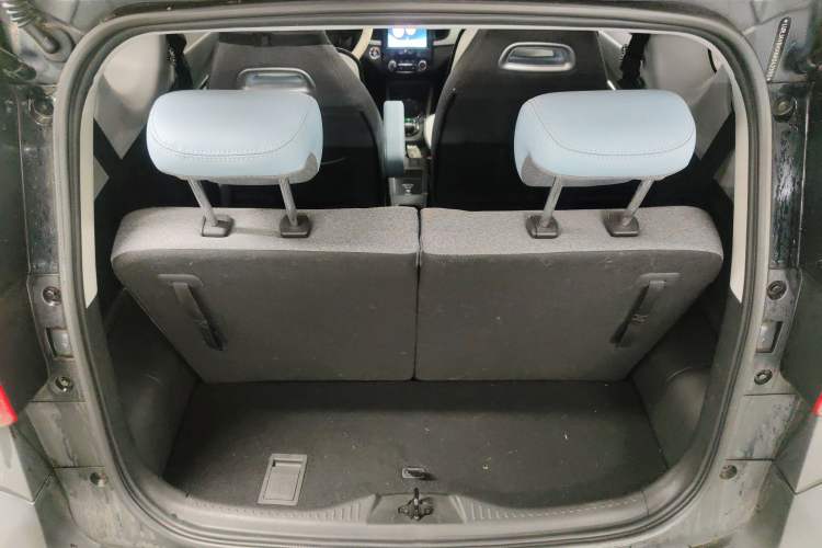 Used Chery QQ Little Ant 2022 Sweet Pink Edition Low-Sugar Version Lithium Iron Phosphate 29.2 kWh 30 kW 301 km Trunk