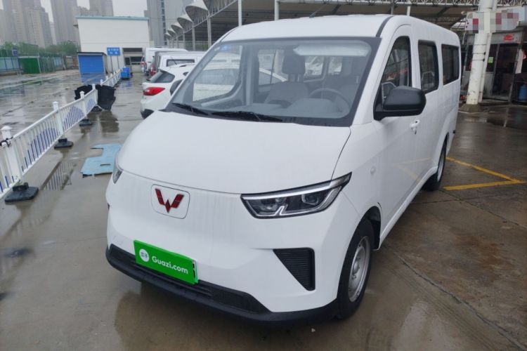 Used Wuling Yangguang 2025 Model 400km Bus Edition—Comfort Edition