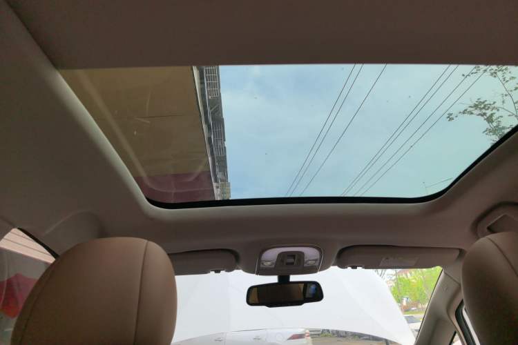 Used BYD Song MAX 2018 1.5T Automatic Smart Connect Luxury 6-Seater Headliner