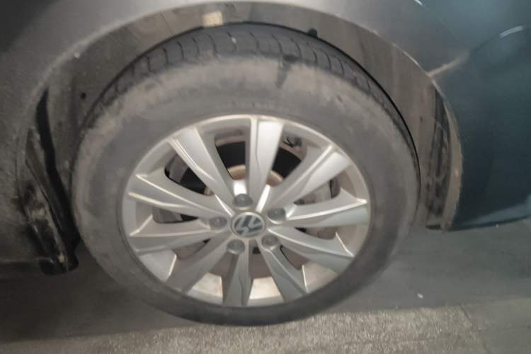 Used Volkswagen Sagitar 2015 1.6L Manual Comfort Model