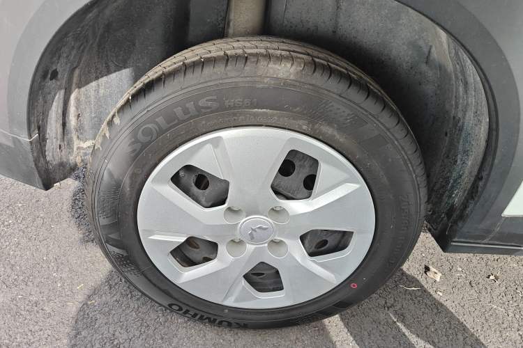 Used Wuling Alvez 2022 1.5L Manual Free-Style Model