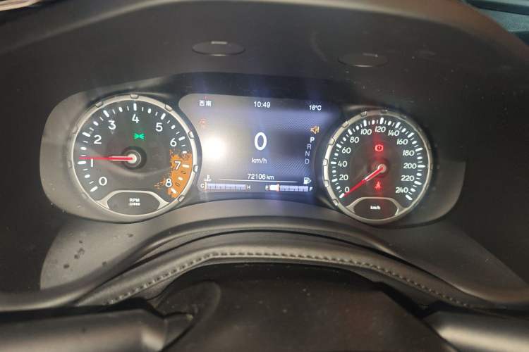 Used Jeep Renegade 2016 2.0L Automatic Four-Wheel Drive 75th Anniversary Tribute Edition Instrument Cluster