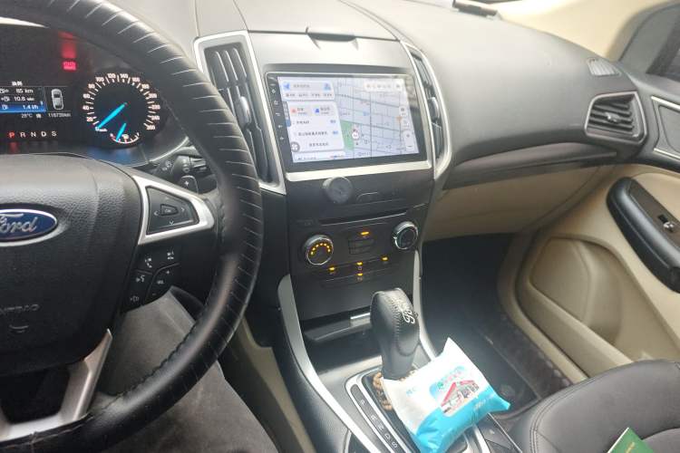 Used Ford Edge 2016 EcoBoost 245 Two-Wheel-Drive Titanium 5-Seater
