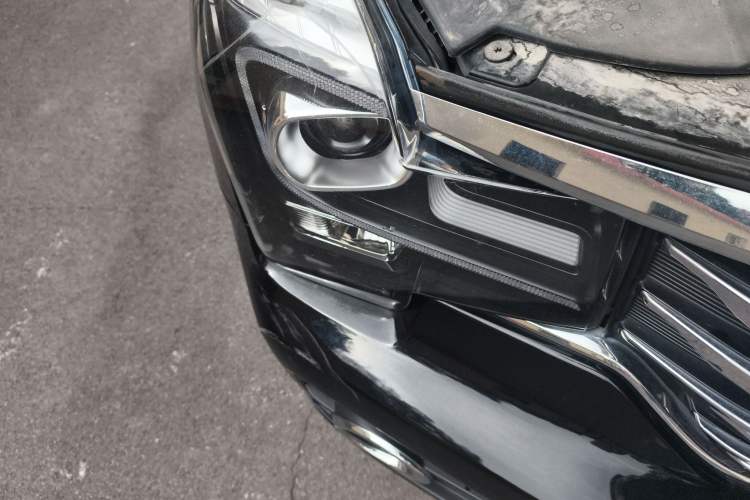 Used GAC Trumpchi GS7 2017 280T Two-Wheel Drive Luxury Model Right Front Headlight