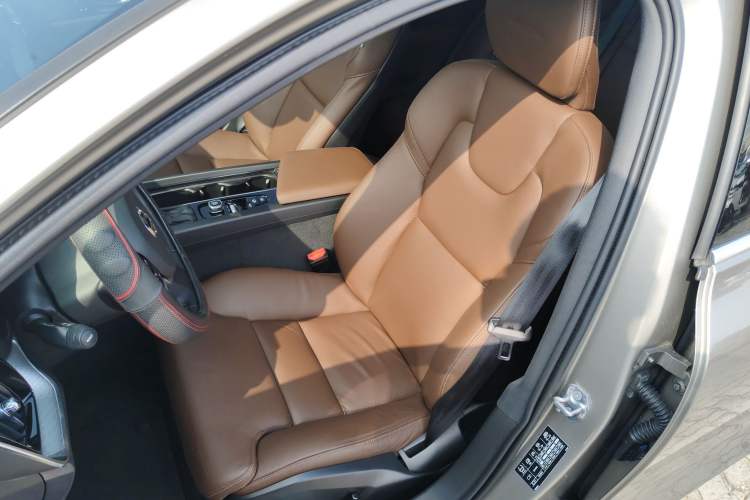 Used Volvo V60 2020 T5 Zhiyuan Luxury Edition
