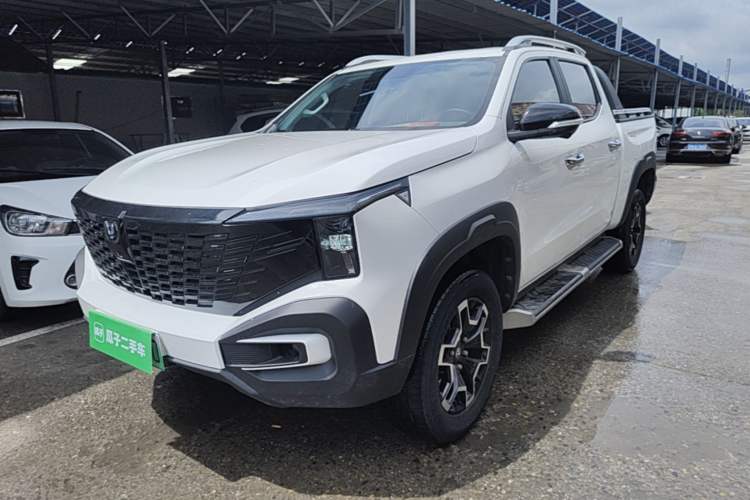 Used CHANGAN Hunter 2024 Knight Edition Flagship Model Dual-Motor All-Wheel Drive Standard Box