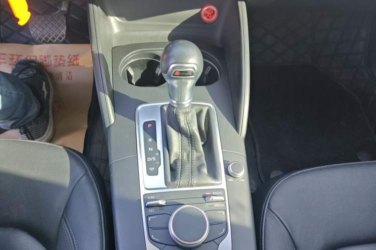 Used Audi A3 2016 Sportback 35 TFSI Style Edition Gear Lever