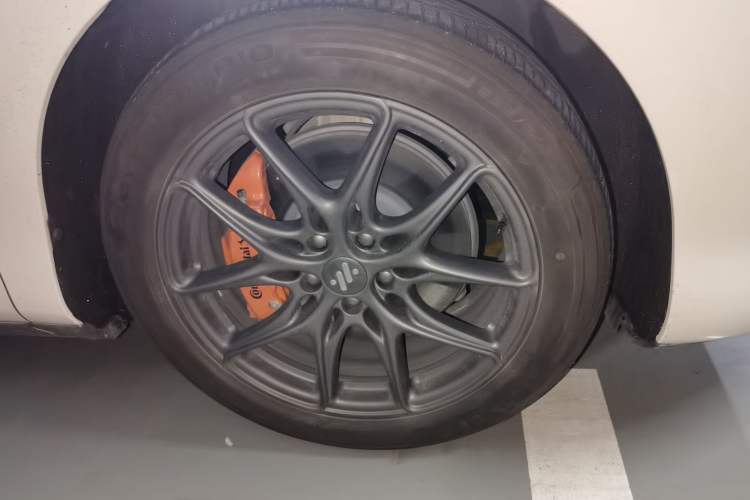 Used IM LS6 2025 Lingxi Intelligent Driving Edition Right Front Wheel Hub