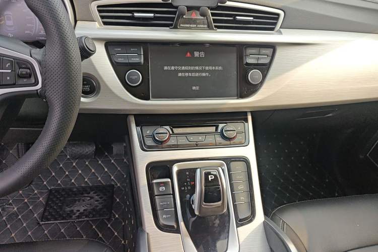 Used Geely Auto Emgrand X7 Sport 2020 1.8TD DCT Two-Wheel Drive Smart Connect 4G-Enabled Version