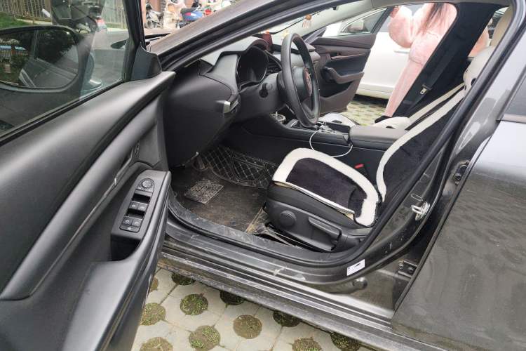 Used Mazda Mazda 3 Axela 2021 2.0L Automatic Zhiqing Edition
