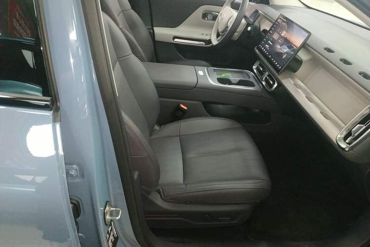 Used Leapmotor B01 2025 550 LiDAR Edition Right Front Seat