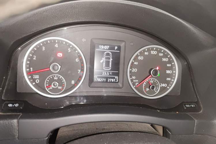 Used Volkswagen Tiguan L 2016 280TSI Automatic Two-Wheel-Drive Silk Road Style Edition