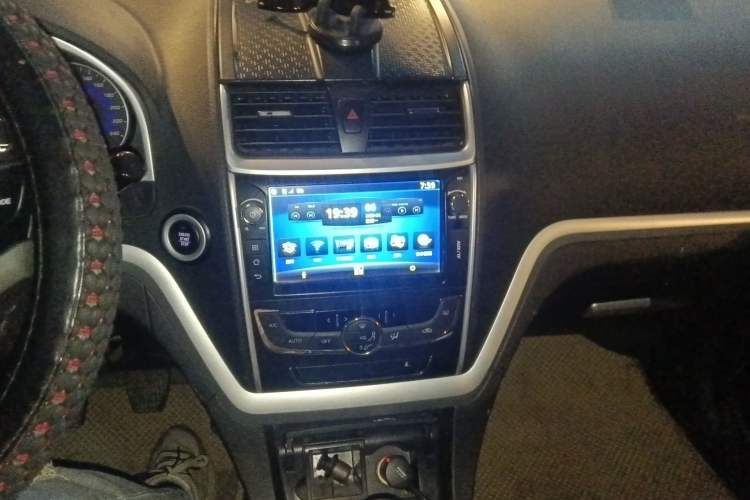 Used Geely Auto Emgrand 2014 Hatchback 1.5L Manual Elite Model
