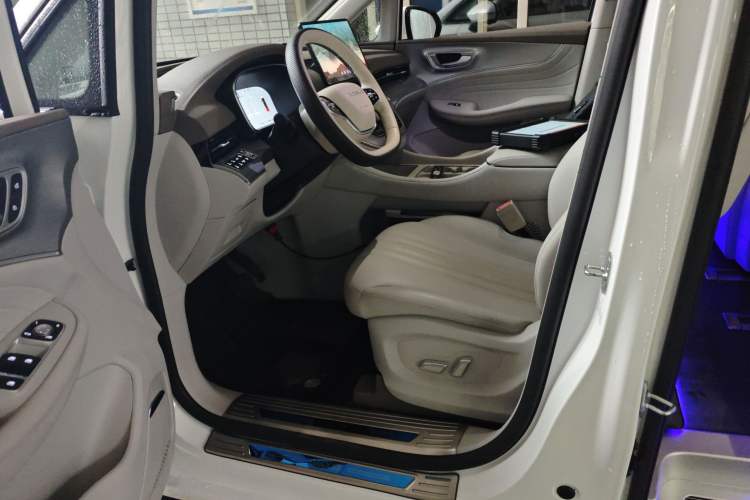 Used Roewe iMAX8 New Energy 2025 1.5T DMH Lu Zun Deluxe Edition Left Front Seat